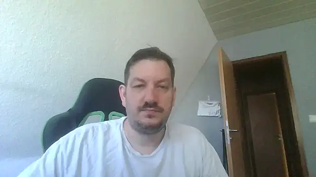 Golffahrer1982 online show from 06-26-26, 06:29