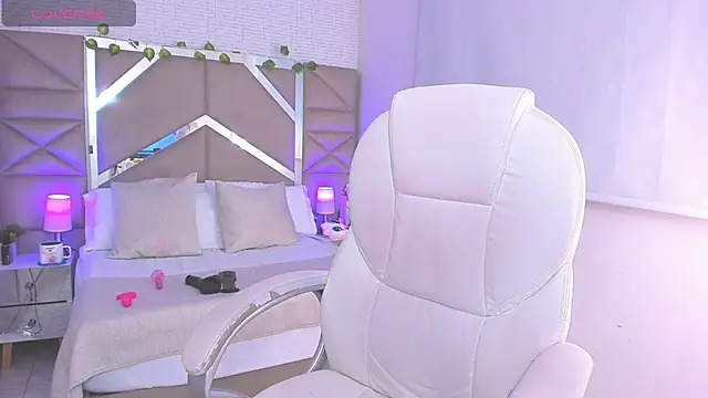 Zoe Lennoxx online show from 01-04-25, 02:46