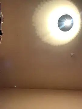 Snapshot of Sissynipple69 chatting on 03-27-26, 02:39 Sissynipple69 online show from 03-27-26, 02:39