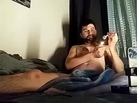 Snapshot of hotraillX chatting on 12-05-24, 07:38 hotraillX online show from 12-05-24, 07:38