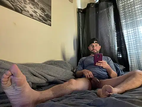 Snapshot of hotraillX chatting on 12-26-24, 07:05 hotraillX online show from 12-26-24, 07:05