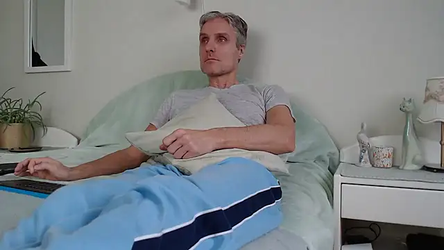 StrongBill online show from 12-23-24, 08:22