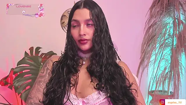 Snapshot of Anngel_1 chatting on 11-23-25, 04:29 Anngel 1 online show from 11-23-25, 04:29