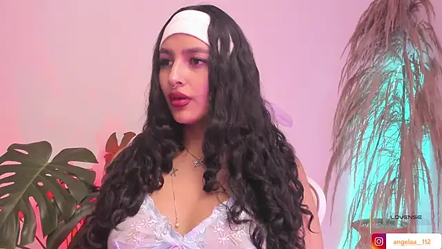 Snapshot of Anngel_1 chatting on 12-16-25, 04:01 Anngel 1 online show from 12-16-25, 04:01