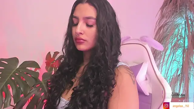 Snapshot of Anngel_1 chatting on 12-17-25, 05:08 Anngel 1 online show from 12-17-25, 05:08