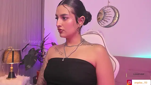 Snapshot of Anngel_1 chatting on 01-11-26, 09:42 Anngel 1 online show from 01-11-26, 09:42