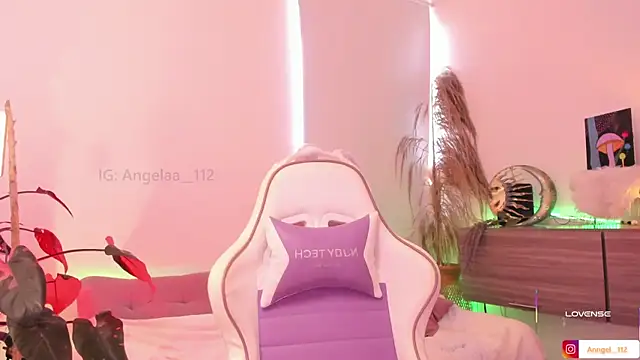 Snapshot of Anngel_1 chatting on 02-14-26, 02:47 Anngel 1 online show from 02-14-26, 02:47