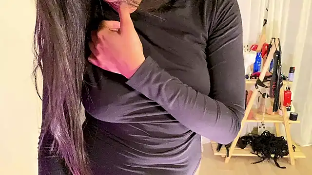 Snapshot of Nisha2708 chatting on 02-17-25, 08:58 Nisha2708 online show from 02-17-25, 08:58