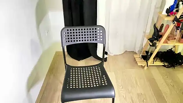 Snapshot of Nisha2708 chatting on 02-26-25, 06:00 Nisha2708 online show from 02-26-25, 06:00