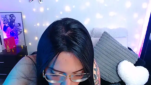 Snapshot of Isa_Maiden1 chatting on 06-02-26, 05:48 Isa Maiden1 online show from 06-02-26, 05:48