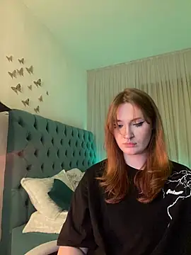  Chlo  e online show from 02-20-25, 03:45