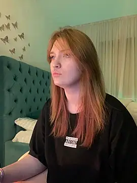  Chlo  e online show from 02-28-25, 11:34