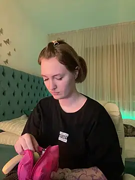  Chlo  e online show from 03-01-25, 11:26