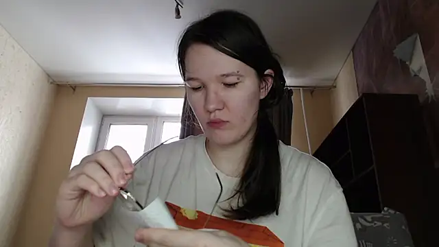 MiriamOr online show from 02-19-25, 07:17