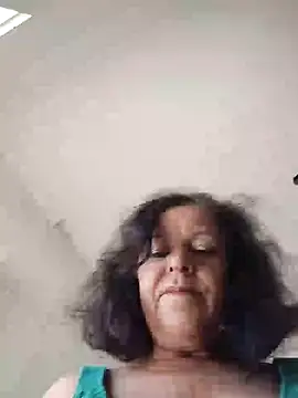 Snapshot of mariy522 chatting on 01-07-25, 04:27 mariy522 online show from 01-07-25, 04:27