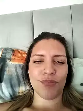 Mia Hampton online show from 01-21-25, 09:57