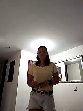 Mia Hampton online show from 03-04-25, 09:11