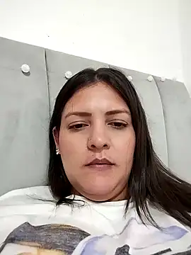 Mia Hampton online show from 10-10-25, 07:57