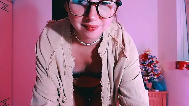 Snapshot of Cosmo_Riri chatting on 12-19-25, 01:40 Cosmo Riri online show from 12-19-25, 01:40