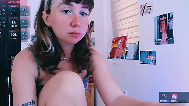 Cosmo Riri online show from 03-25-26, 09:04