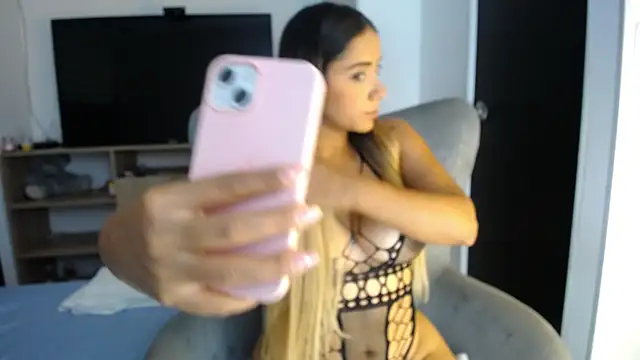 natalie fox23 online show from 01-29-25, 03:37