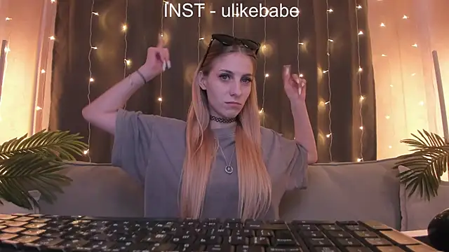 Snapshot of Anna_Fink chatting on 03-20-25, 10:32 Anna Fink online show from 03-20-25, 10:32