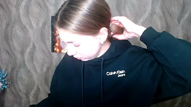 Snapshot of Sport_Tall_Doll chatting on 12-26-24, 08:28 Sport Tall Doll online show from 12-26-24, 08:28