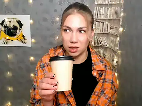 Snapshot of Sport_Tall_Doll chatting on 02-04-25, 09:17 Sport Tall Doll online show from 02-04-25, 09:17