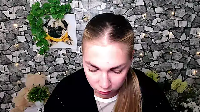 Snapshot of Sport_Tall_Doll chatting on 10-07-25, 09:50 Sport Tall Doll online show from 10-07-25, 09:50