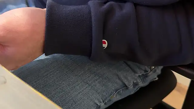 rickyi2023 online show from 02-06-26, 03:37