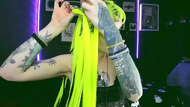 insania 9999  online show from 03-17-25, 05:38