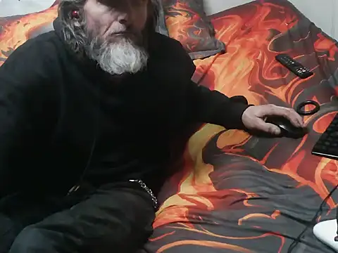 Snapshot of Spotless_Load chatting on 12-24-24, 02:32 Spotless Load online show from 12-24-24, 02:32