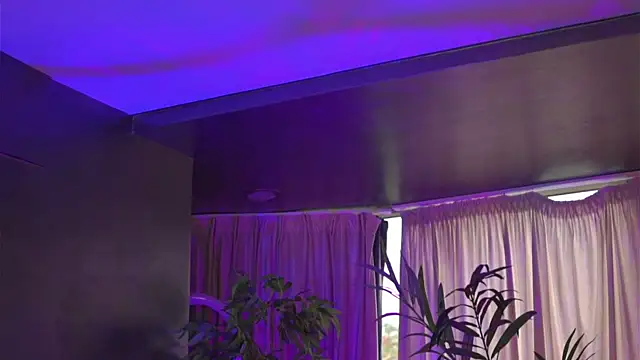 HotSkinnyX online show from 09-29-25, 06:29