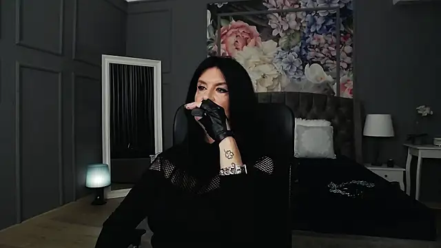 DomMelissaW online show from 09-08-25, 06:51