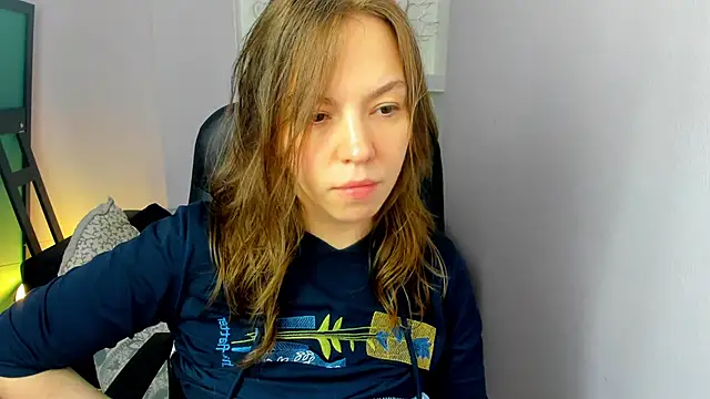 Snapshot of Persephoni chatting on 04-26-26, 10:24 Persephoni online show from 04-26-26, 10:24