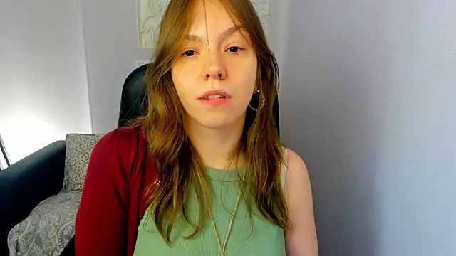 Snapshot of Persephoni chatting on 05-03-26, 11:38 Persephoni online show from 05-03-26, 11:38
