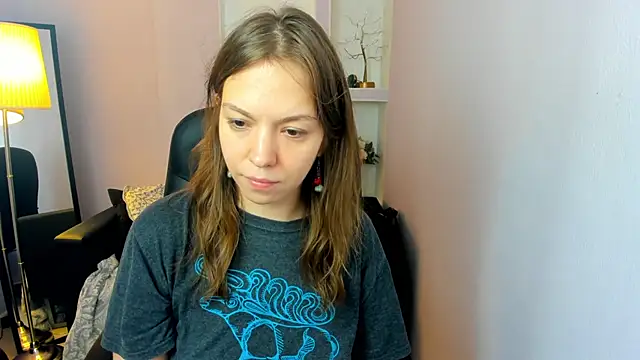Snapshot of Persephoni chatting on 05-24-26, 10:31 Persephoni online show from 05-24-26, 10:31