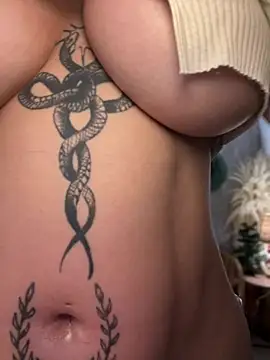 clarachanelricek online show from 12-20-24, 03:36