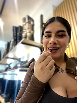 clarachanelricek online show from 10-07-25, 07:11