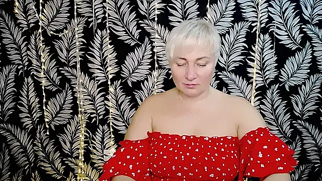 Olivia playful online show from 12-21-25, 01:29