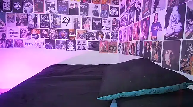 BonnieStardust online show from 03-09-25, 02:10