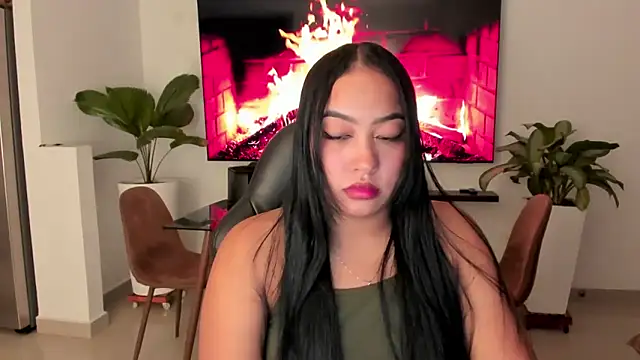 brunetenikole02 online show from 04-21-26, 02:04