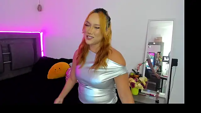 Snapshot of Cherrynoa chatting on 11-15-25, 02:31 Cherrynoa online show from 11-15-25, 02:31