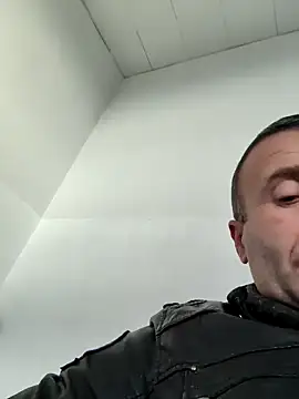 Snapshot of muscularsexy chatting on 12-12-24, 02:00 muscularsexy online show from 12-12-24, 02:00