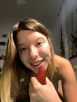 kimczii online show from 10-24-25, 06:21