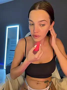 Snapshot of julia_fly chatting on 07-10-26, 08:18 julia fly online show from 07-10-26, 08:18