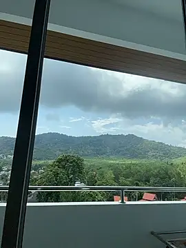 Devon2020 online show from 04-23-26, 07:09