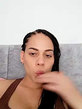 Snapshot of Dannacamila chatting on 11-14-25, 05:55 Dannacamila online show from 11-14-25, 05:55