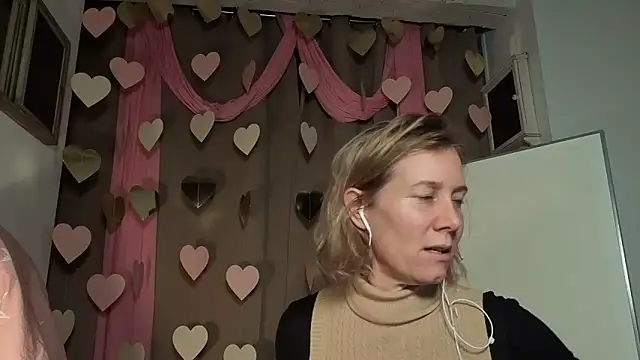 Lola Belgium online show from 02-06-26, 05:38