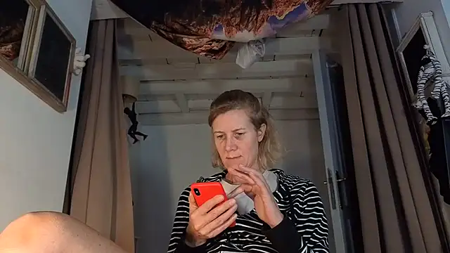 Lola Belgium online show from 06-30-26, 10:27